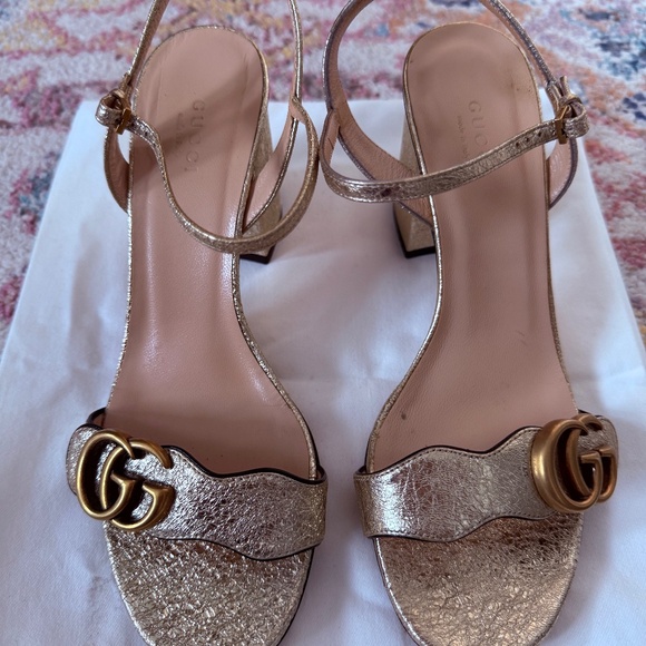Gucci Marmont Gold Metallic Leather Sandals Size 38 (US 7.5-8) - Picture 1 of 8